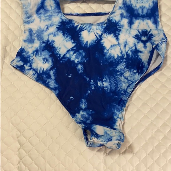 Zaful swimsuit NWT one piece back cross straps IS - Picture 6 of 9